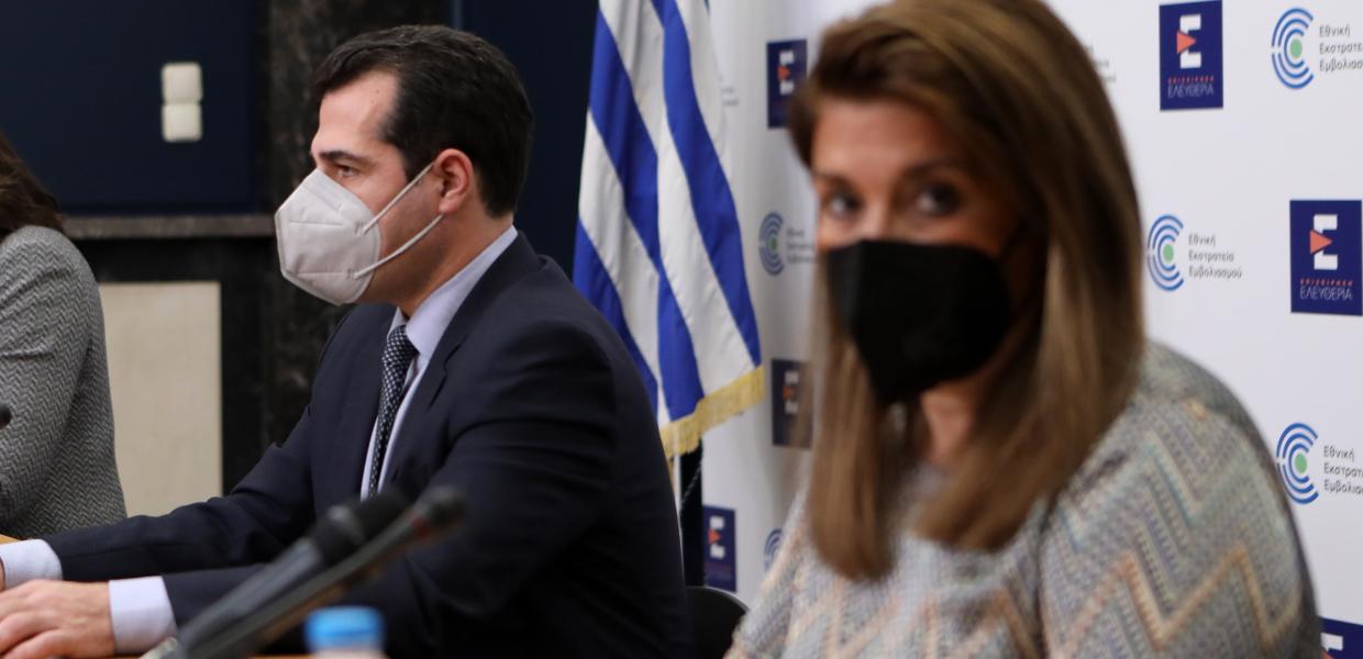 Θάνος Πλεύρης και Βάνα Παπαευαγγέλου 