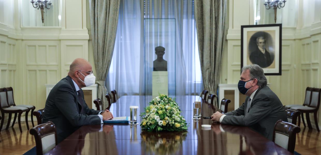 Δένδιας Κατρούγκαλος