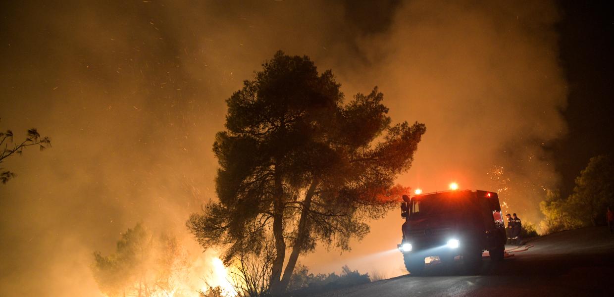 πυρκαγιά φωτιά νύχτα πυροσβεστικό πυροσβεστική