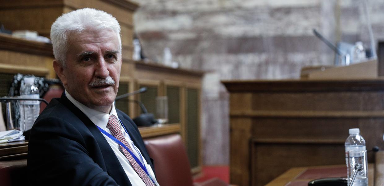 Ο Αθανάσιος Κουτρουμάνος στη Βουλή