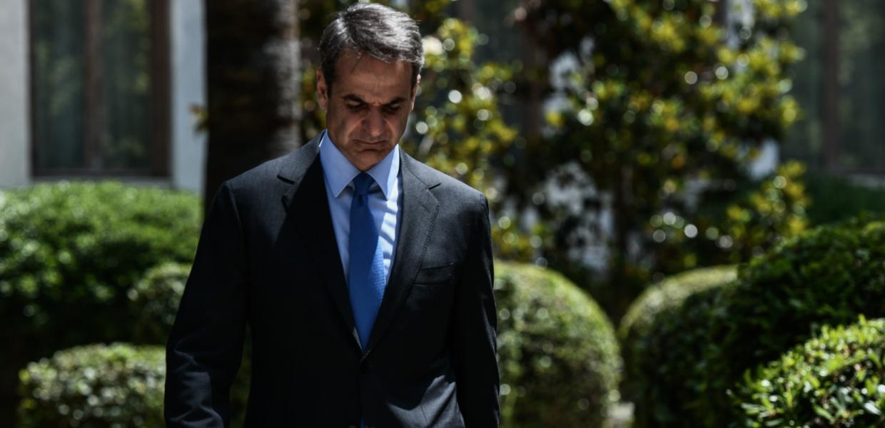 Ο Κυριάκος Μητσοτάκης έξω από το Προεδρικό Μέγαρο