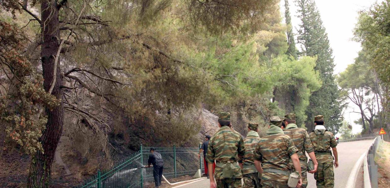 Στρατιώτες στρατιωτικοί δάση δάσος πυροπροστασία