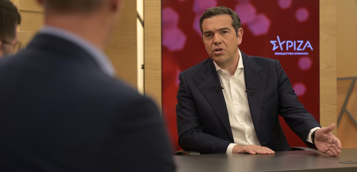 Ο Αλέξης Τσίπρας παραχωρεί συνέντευξη