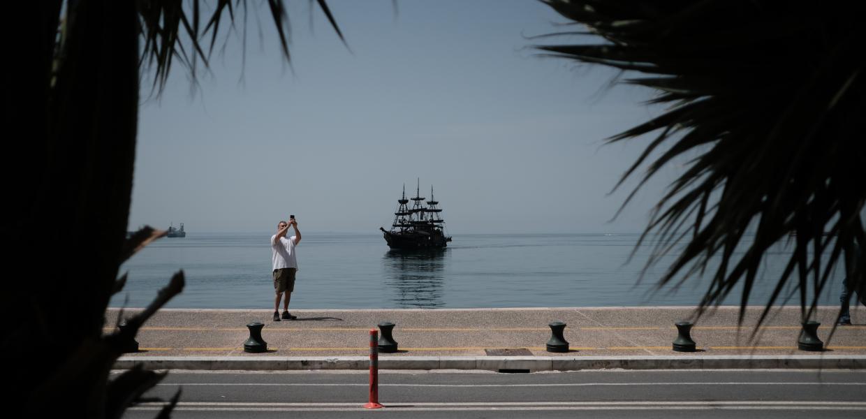ΚΑΥΣΩΝΑΣ ΖΕΣΤΗ ΘΕΣΣΑΛΟΝΙΚΗ