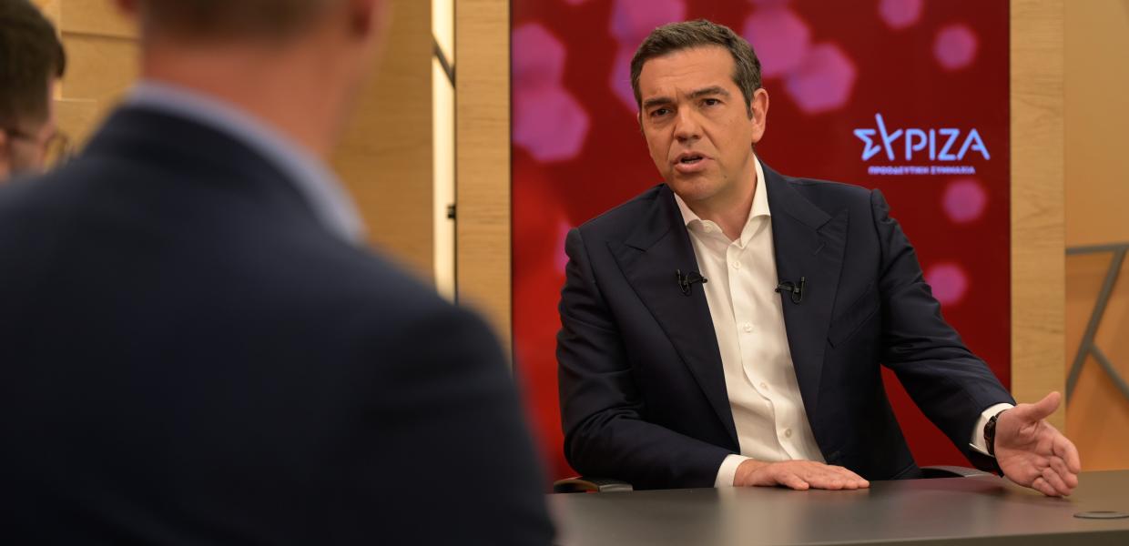 Ο Αλέξης Τσίπρας παραχωρεί συνέντευξη