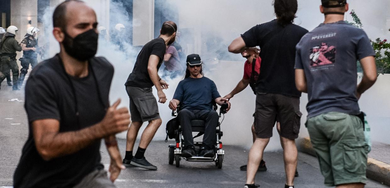 Επίθεση της αστυνομίας σε ΑμεΑ 