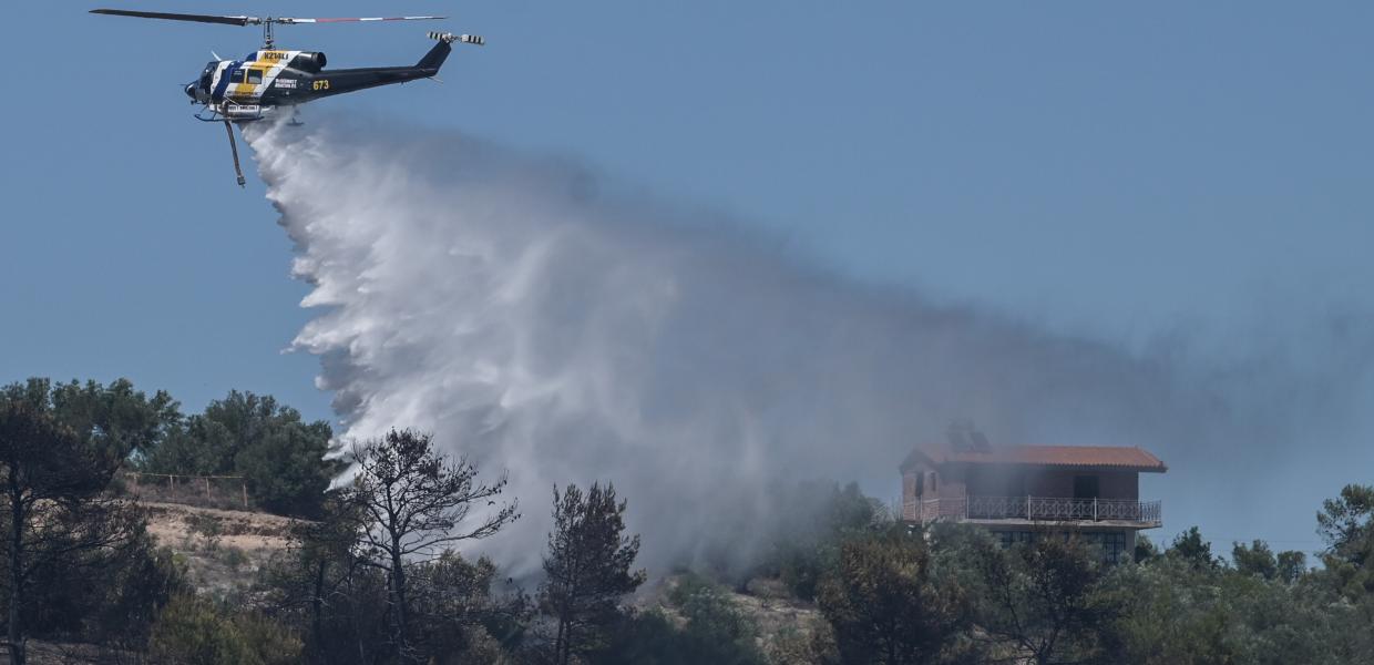 φωτιά Σχηματάρι ελικόπτερο πυροσβεστικό πυρκαγιά