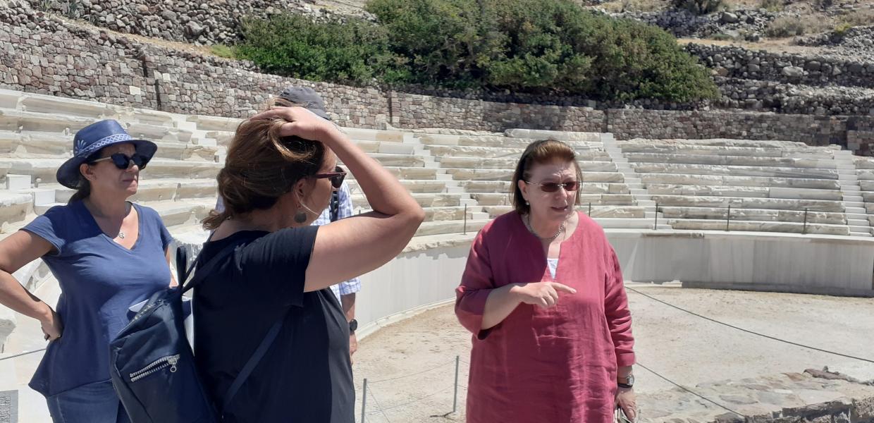 Η Λίνα Μενδώνη
