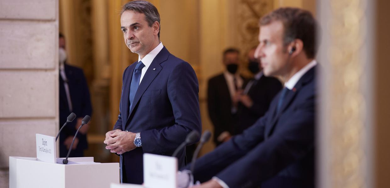 Κυριάκος Μητσοτάκης και Μανουέλ Μακρόν