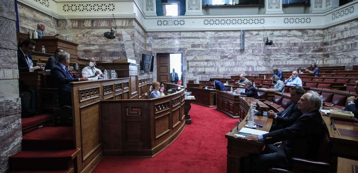 Συνεδρίαση της Επιτροπής Θεσμών και Διαφάνειας στη Βουλή
