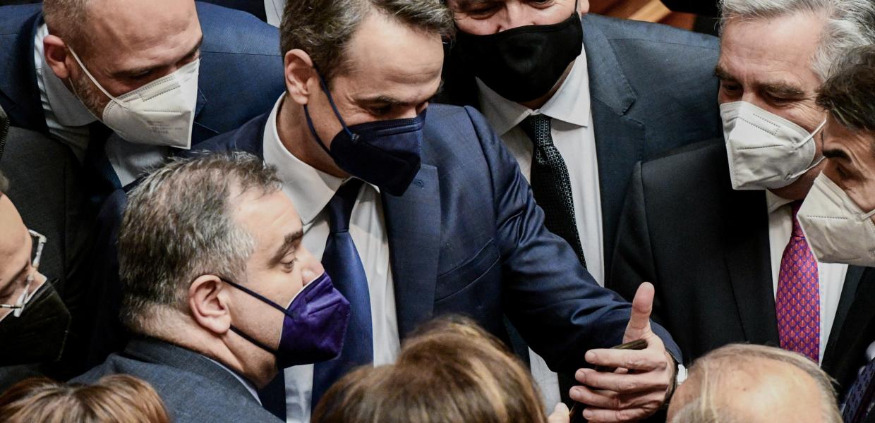 Ο Κυριάκος Μητσοτάκης βγάζει selfie