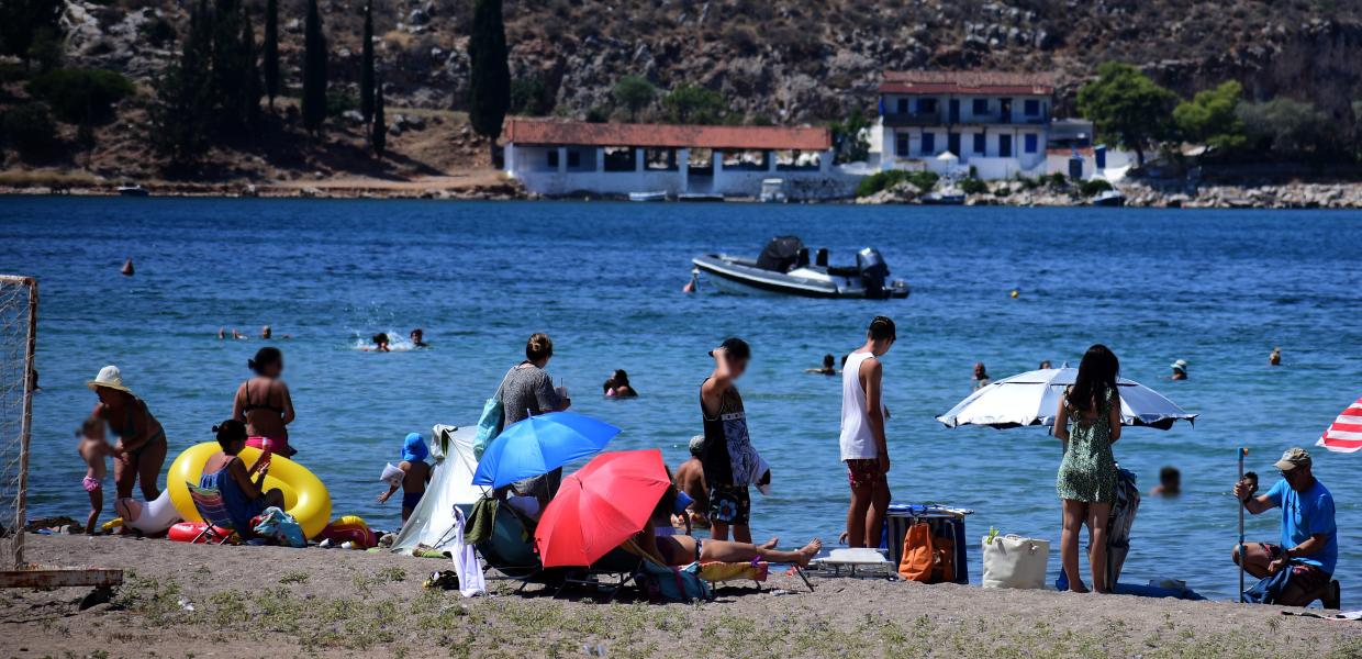 ΠΑΡΑΛΙΑ ΛΟΥΟΜΕΝΟΙ