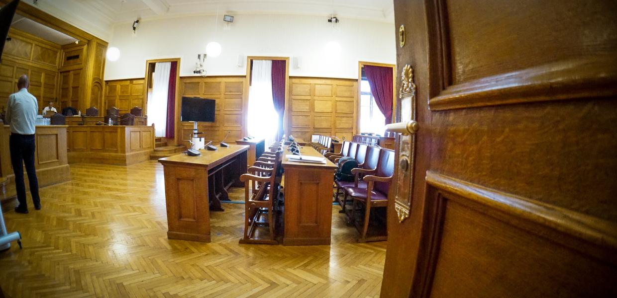 Η εξεταστική επιτροπή