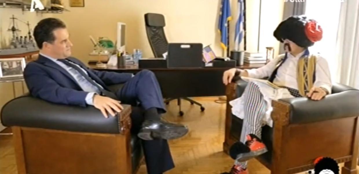 Ο Άδωνις Γεωργιάδης και ο Τσολιάς