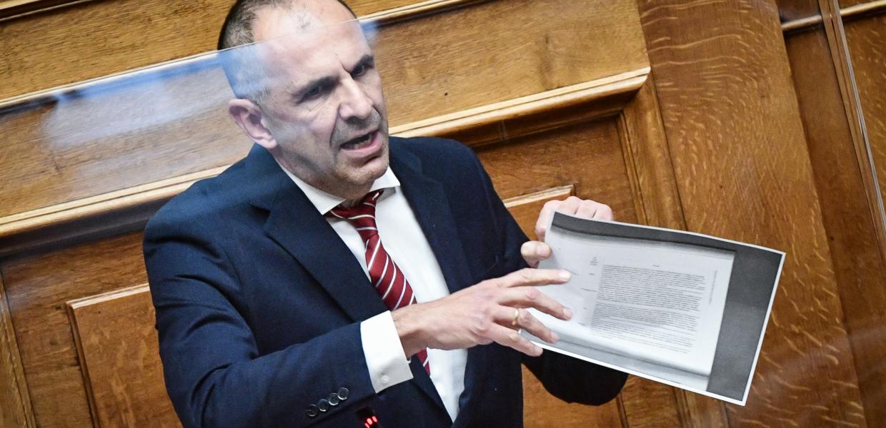 Ο Γιώργος Γεραπετρίτης στη Βουλή