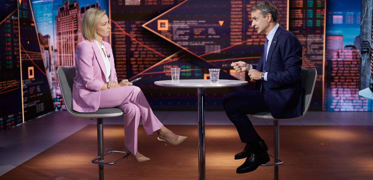 Ο Κυριάκος Μητσοτάκης δίνει συνέντευξη στο Bloomberg