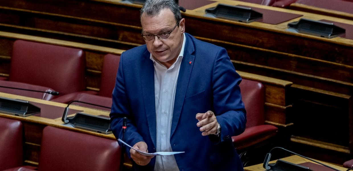 Φάμελλος 
