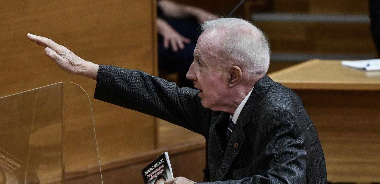 ΝΑΖΙΣΤΙΚΟΣ ΧΑΙΡΕΤΙΣΜΟΣ ΠΛΕΥΡΗΣ