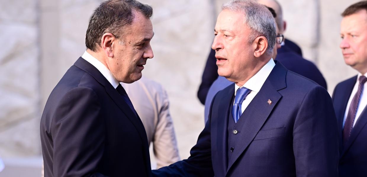 Ο Νίκος Παναγιωτόπουλος και ο Χουλουσί Ακάρ