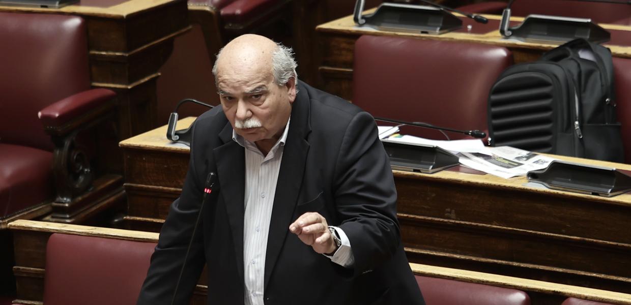 Ο Νίκος Βούτσης στη Βουλή
