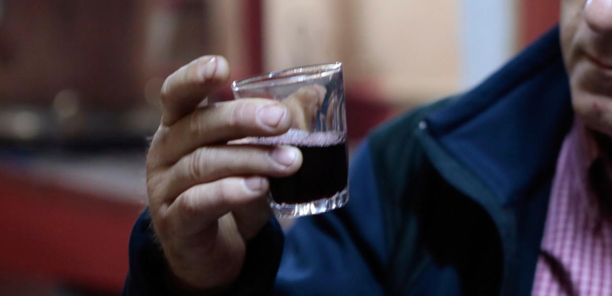ΚΡΑΣΙ ΟΙΝΟΠΑΡΑΓΩΓΟΣ ΑΛΚΟΟΛ
