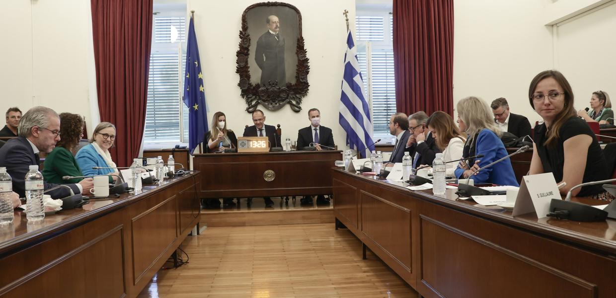 ΣΥΝΑΝΤΗΣΗ PEGA ΜΕ ΓΕΡΑΠΕΤΡΙΤΗ