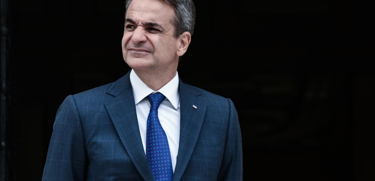 Πανικός στο Μαξίμου με τη λίστα των ονομάτων που παρακολουθούνταν