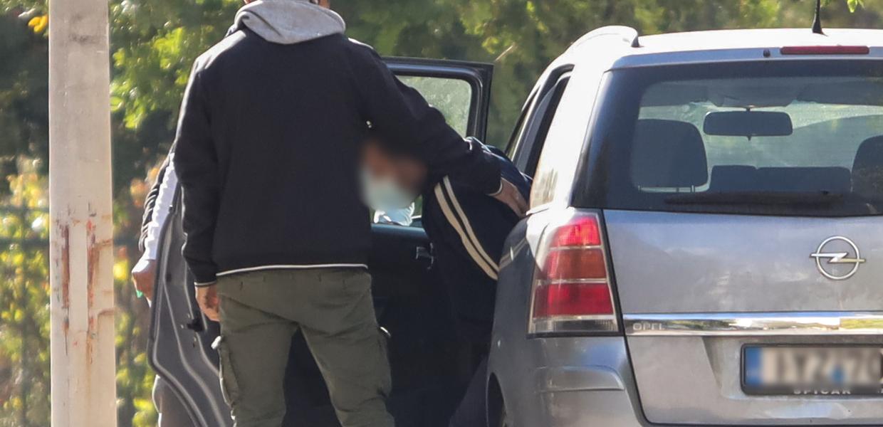 12ΧΡΟΝΗ ΒΙΑΣΜΟΣ ΚΟΛΩΝΟΣ