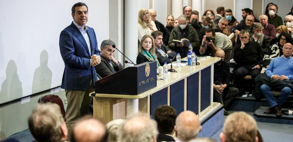 Ο Αλέξης Τσίπρας μιλά για το βιβλίο του Ευκλείδη Τσακαλώτου