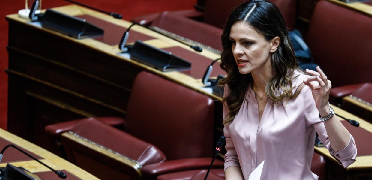 Η Έφη Αχτσιόγλου