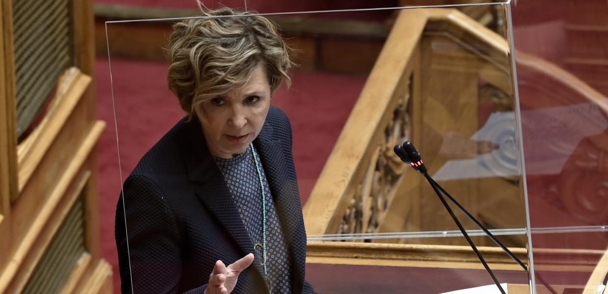 Η Όλγα Γεροβασίλη στη Βουλή
