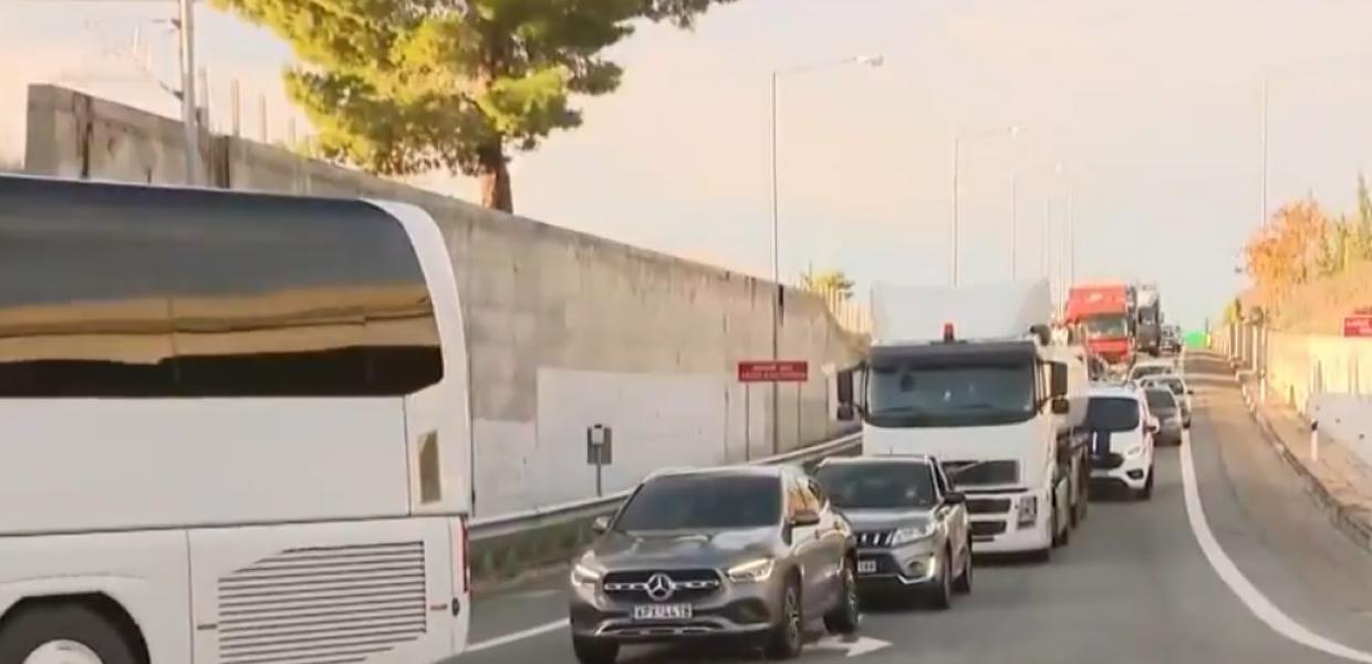 Μποτιλιάρισμα στην Αθηνών Κορίνθου