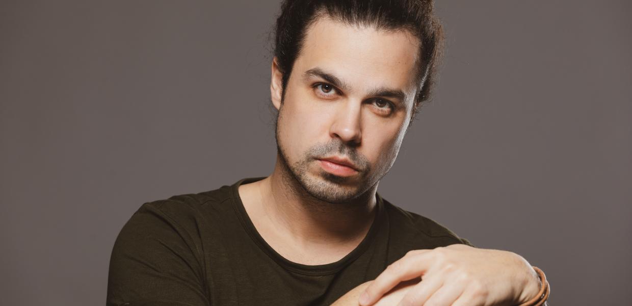 ΠΑΝΤΕΛΗΣ ΚΥΡΑΜΑΡΓΙΟΣ ΣΤΟ ΣΤΑΥΡΟ ΤΟΥ ΝΟΤΟΥ