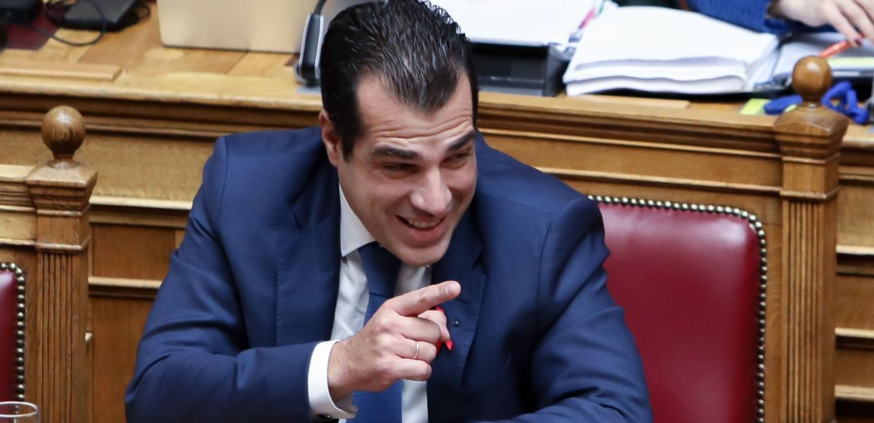 Ο Θάνος Πλεύρης στη Βουλή