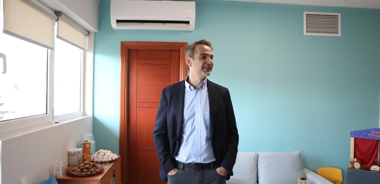 ΜΗΤΣΟΤΑΚΗΣ ΕΠΙΣΚΕΨΗ ΣΤΟ ΣΠΙΤΙ ΤΟΥ ΠΑΙΔΙΟΥ