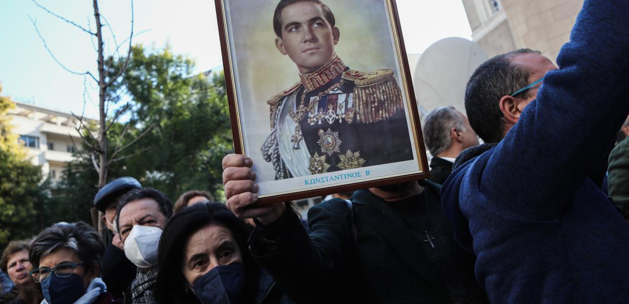 Κόσμος στην κηδεία του Γκλύξμπουργκ