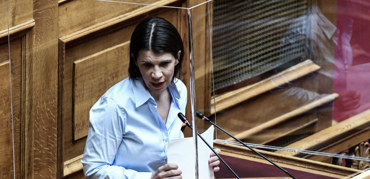 Η Τάνια Ελευθεριάδου στη Βουλή