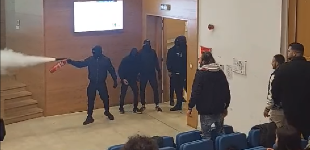 ΑΚΡΟΔΕΞΙΟΙ ΚΥΠΡΟΣ
