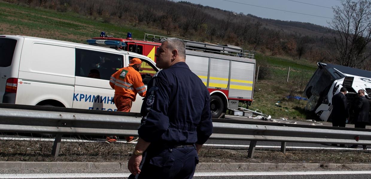 Αστυνομικός σε αυτοκινητόδρομο στην Βουλγαρία όπου σημειώθηκε τροχαίο 