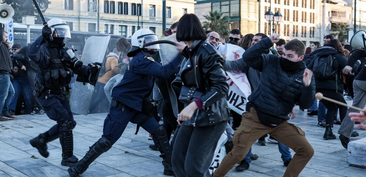 ΣΥΡΙΖΑ-ΠΣ:Χτύπησαν ανηλεώς εκπαιδευτικούς και σπουδαστές