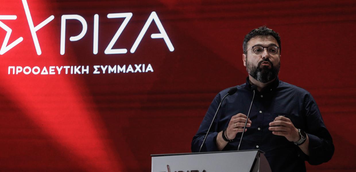 Ο Γιώργος Βασιλειάδης στο βήμα της συνεδρίασης της ΚΕ του ΣΥΡΙΖΑ