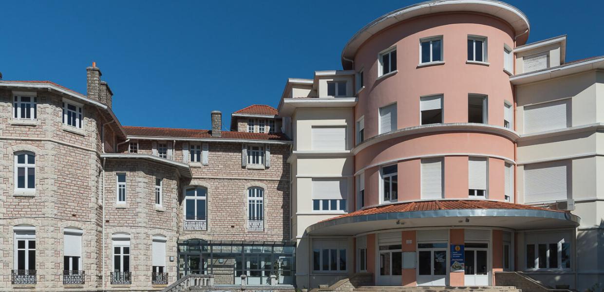ΓΑΛΛΙΑ ΣΧΟΛΕΙΟ ΣΕΝ ΖΑΝ ΝΤΕ ΛΟΥΣ ΕΓΚΛΗΜΑ