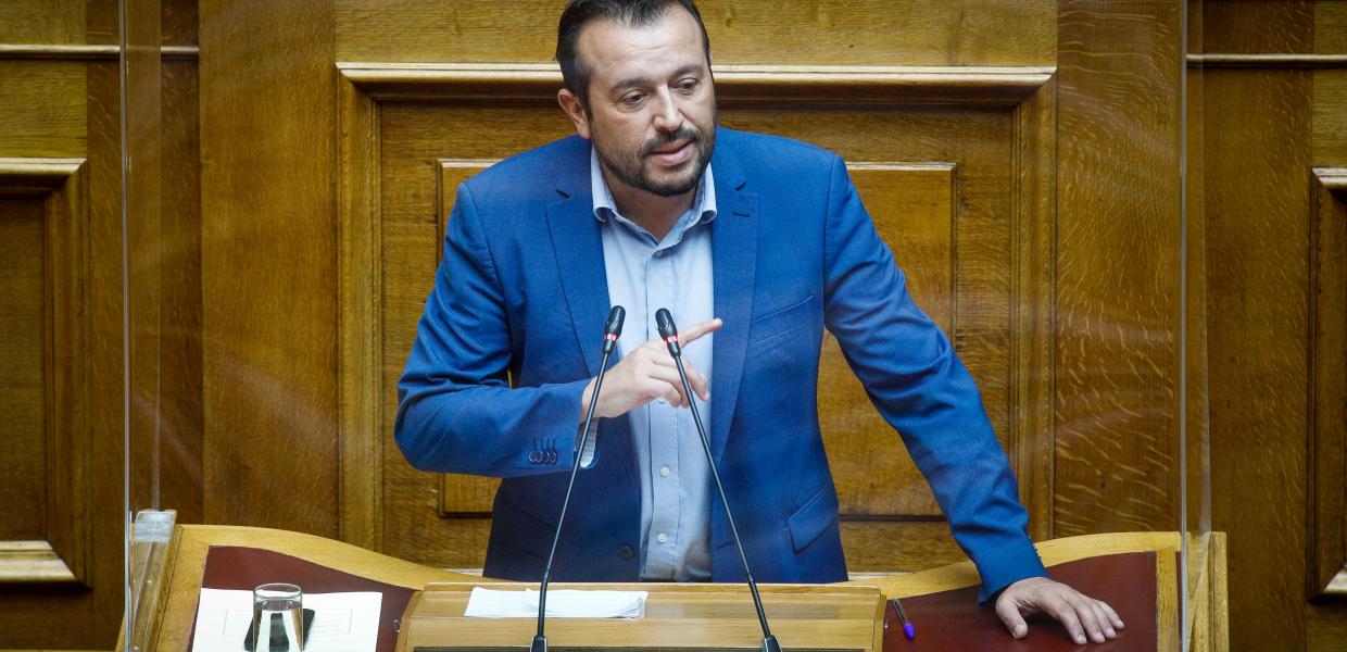 Ο τομεάρχης Υποδομών του ΣΥΡΙΖΑ ΠΣ Νίκος Παππάς στην Βουλή