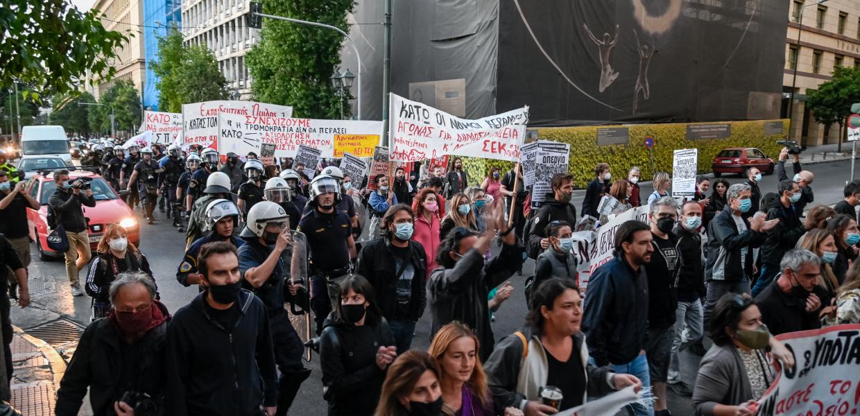 Δάσκαλοι και φοιτητές σε πανεκπαιδευτικό συλλαλητήριο