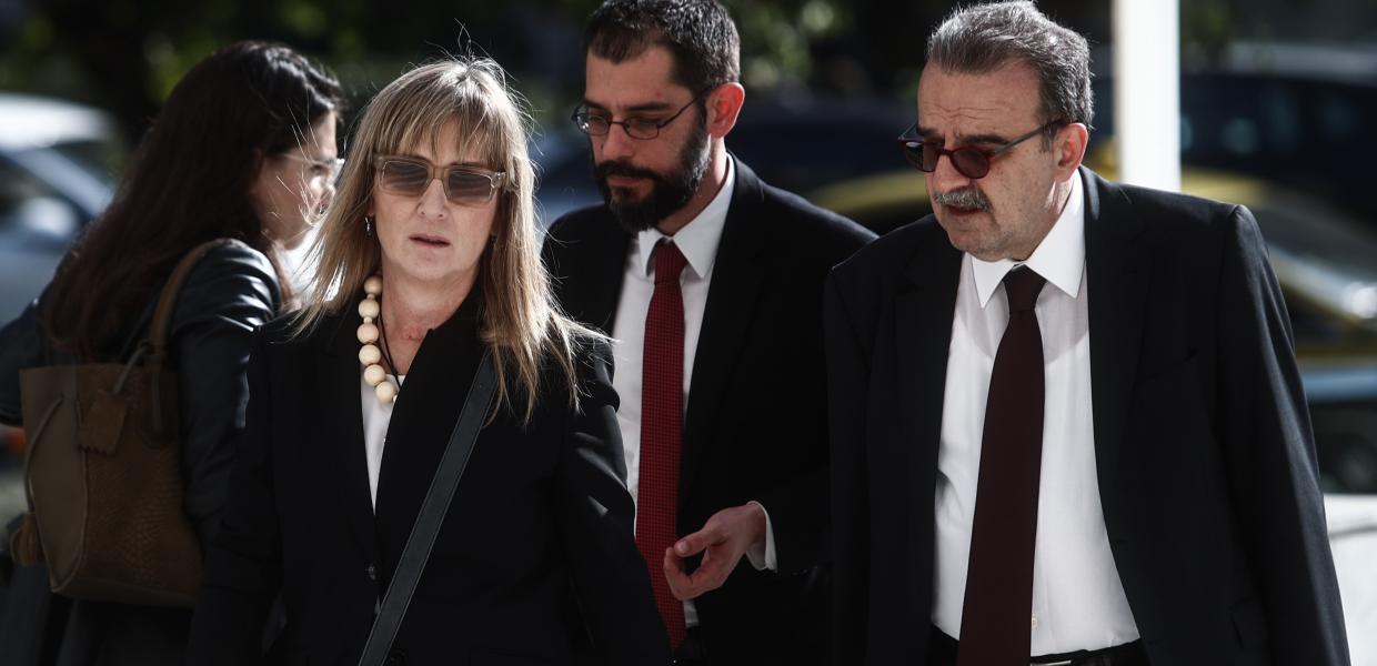 Η πρώην εισαγγελέας κατά της διαφθοράς Ελένη Τουλουπάκη και ο συνήγορός της Γιάννης Ματζουράνης 
