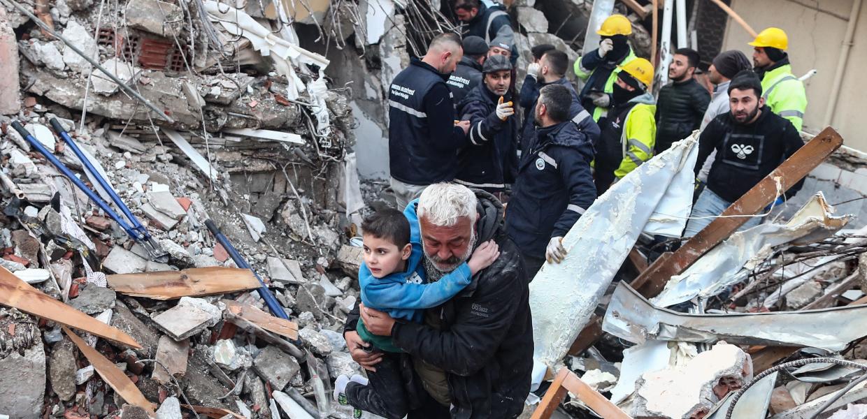 Καταστροφές στον σεισμό στην Τουρκία