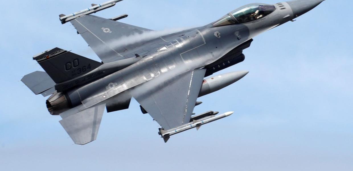 ΗΠΑ ΜΑΧΗΤΙΚΟ F-16