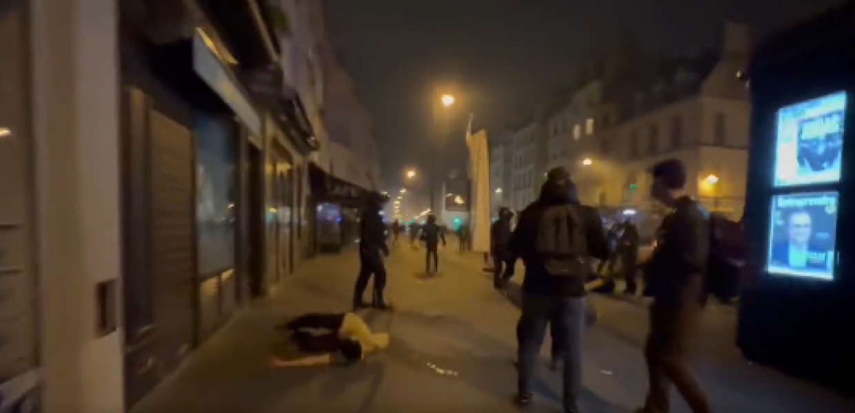 Άγρια καταστολή διαδηλωτή από αστυνομικό στην Γαλλία