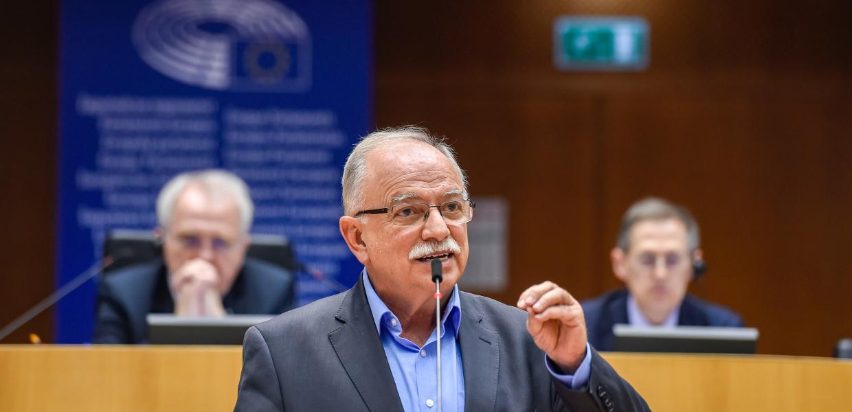 Ο Δημήτρης Παπαδούλης μιλά στη συνεδρίαση του Ευρωπαϊκού Κοινοβουλίου