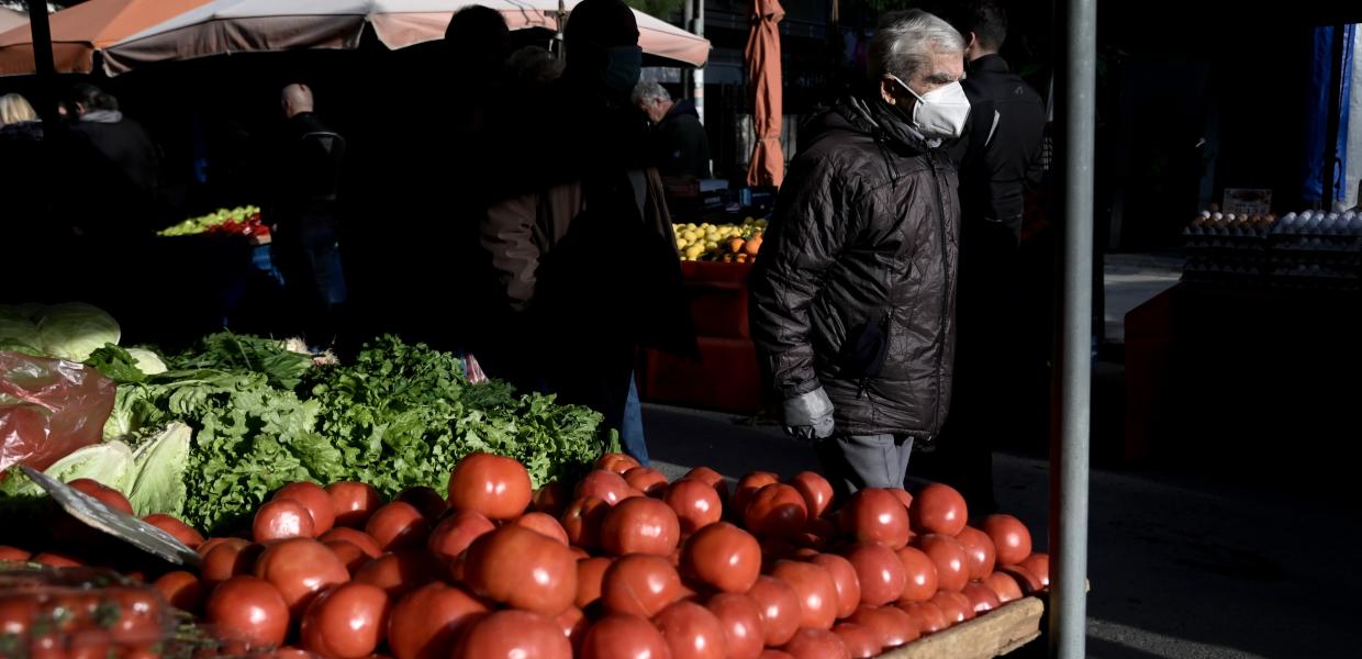 Άνθρωπος στη λαϊκή αγορά